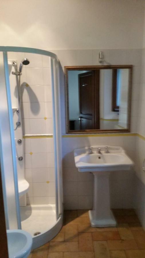 Brigolante Guest Apartments Assisi Szoba fotó
